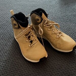 Salomon Tan Boots